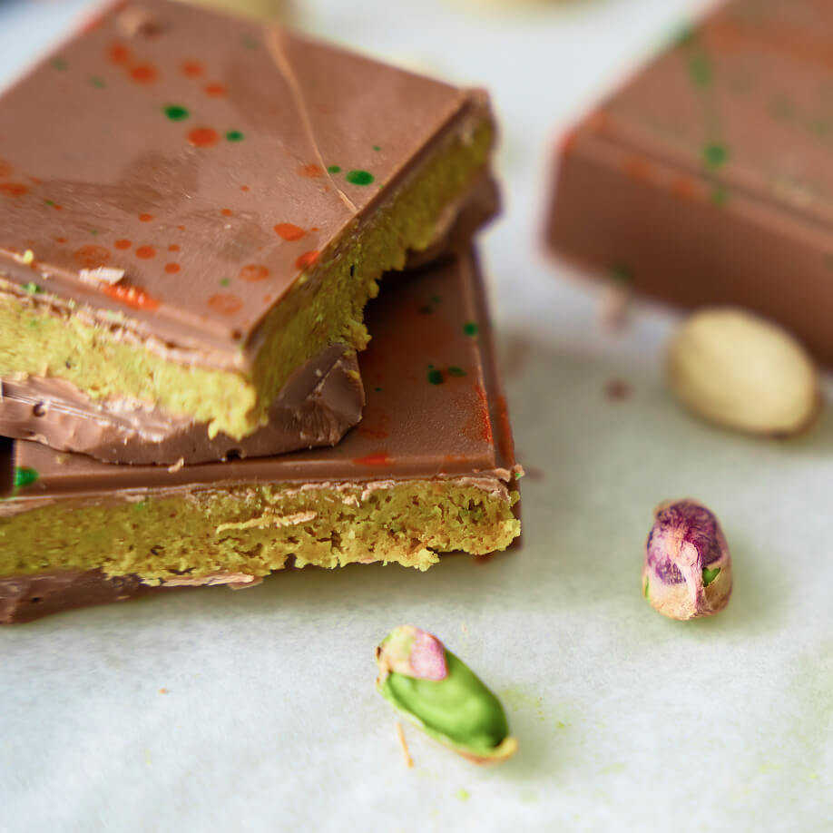 trend dubai chocolate with pistachio paste kataifi dough confectionery handmade sweets home 1 1